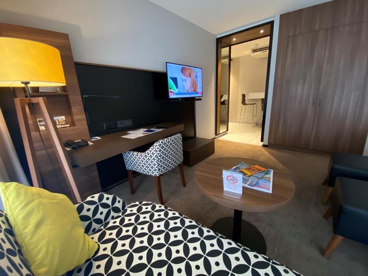 Studios Astra Hotel فيفي المظهر الخارجي الصورة